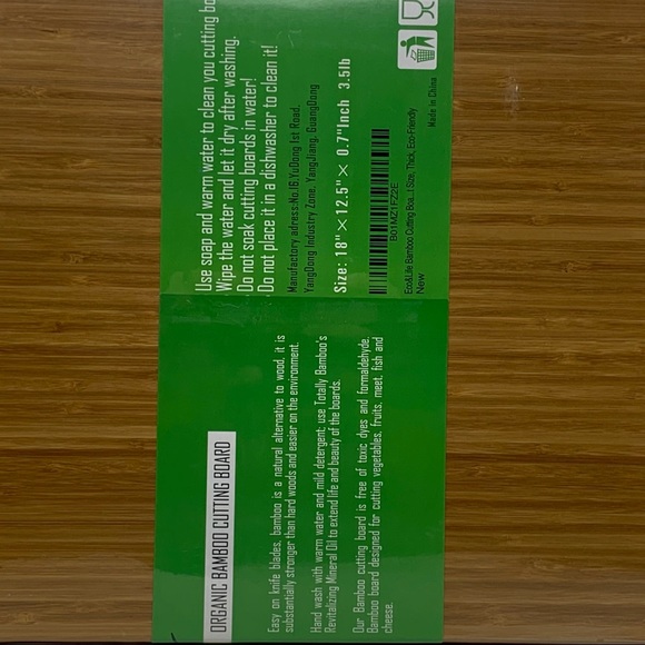 Eco & Life 18x12.5 Organic Bamboo Cutting Board - Picture 3 of 3